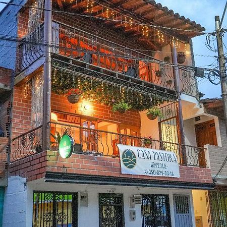 Casa Pastora Coworking Bed and Breakfast Guatapé Exteriör bild